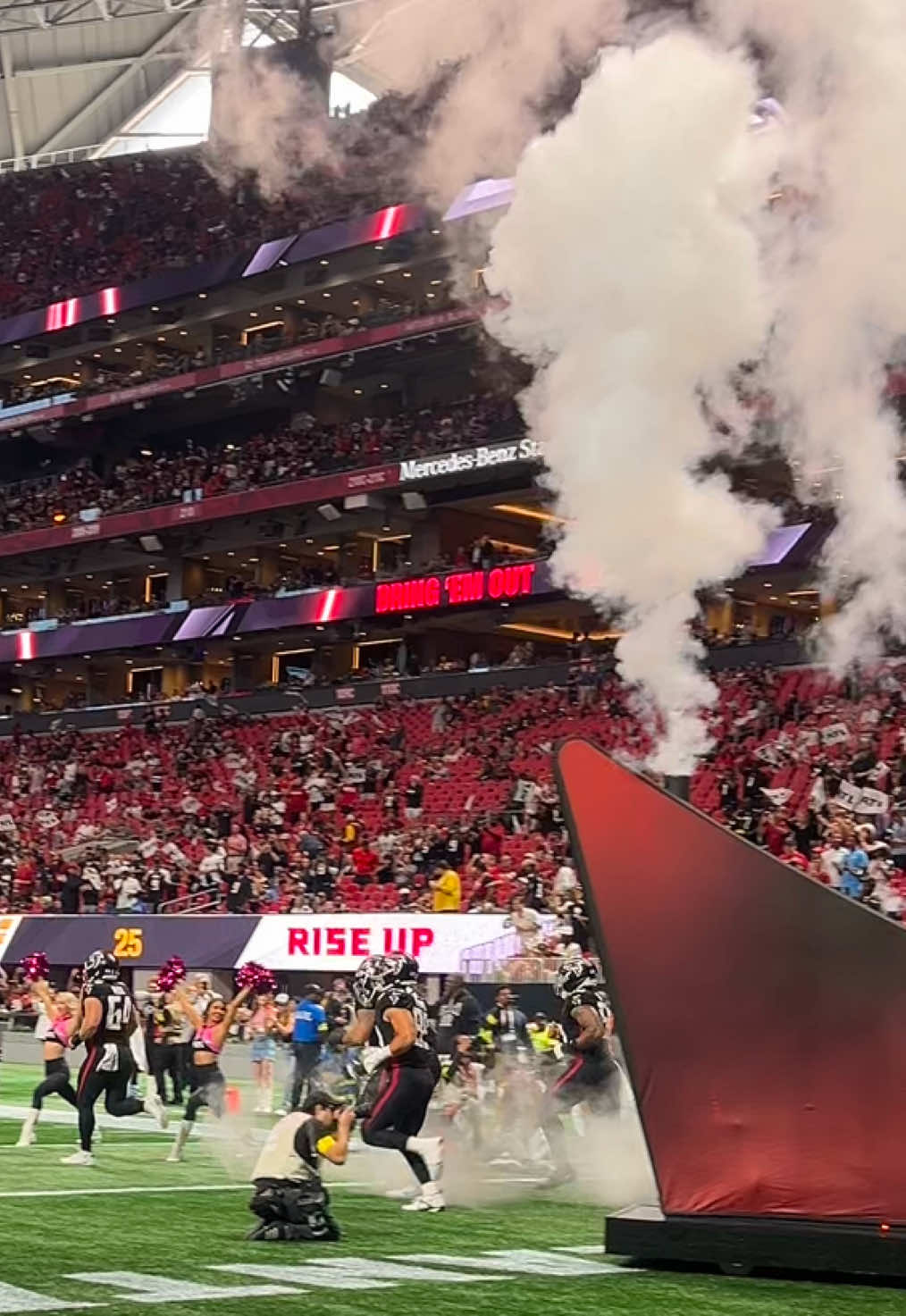 Falcons dub 😎 #atlanta #nfl #4u #football #mercedesbenzstadium 