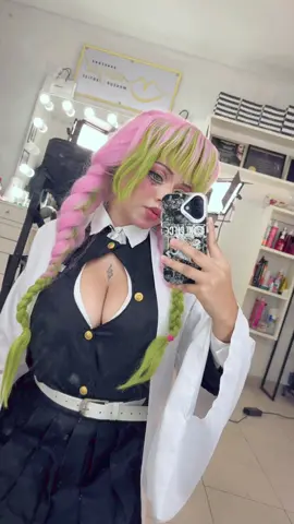 No puedo con este maquillaje que hermosura. Muchas gracias @LaFlacaMitzy #cosplayer #kimetsunoyaiba #demonslayer #cosplay #maquillajeprofesional 