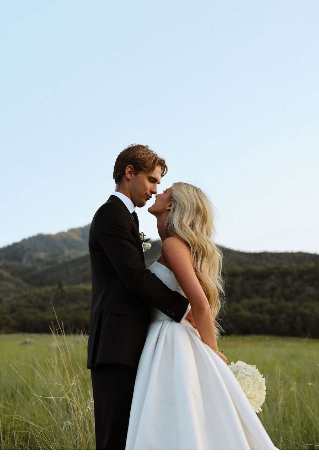 just wanted to post a little video about @After The Tone 🤍 it was the perfect addition to our wedding day! #wedding #bride #weddingguest #audioguestbook 