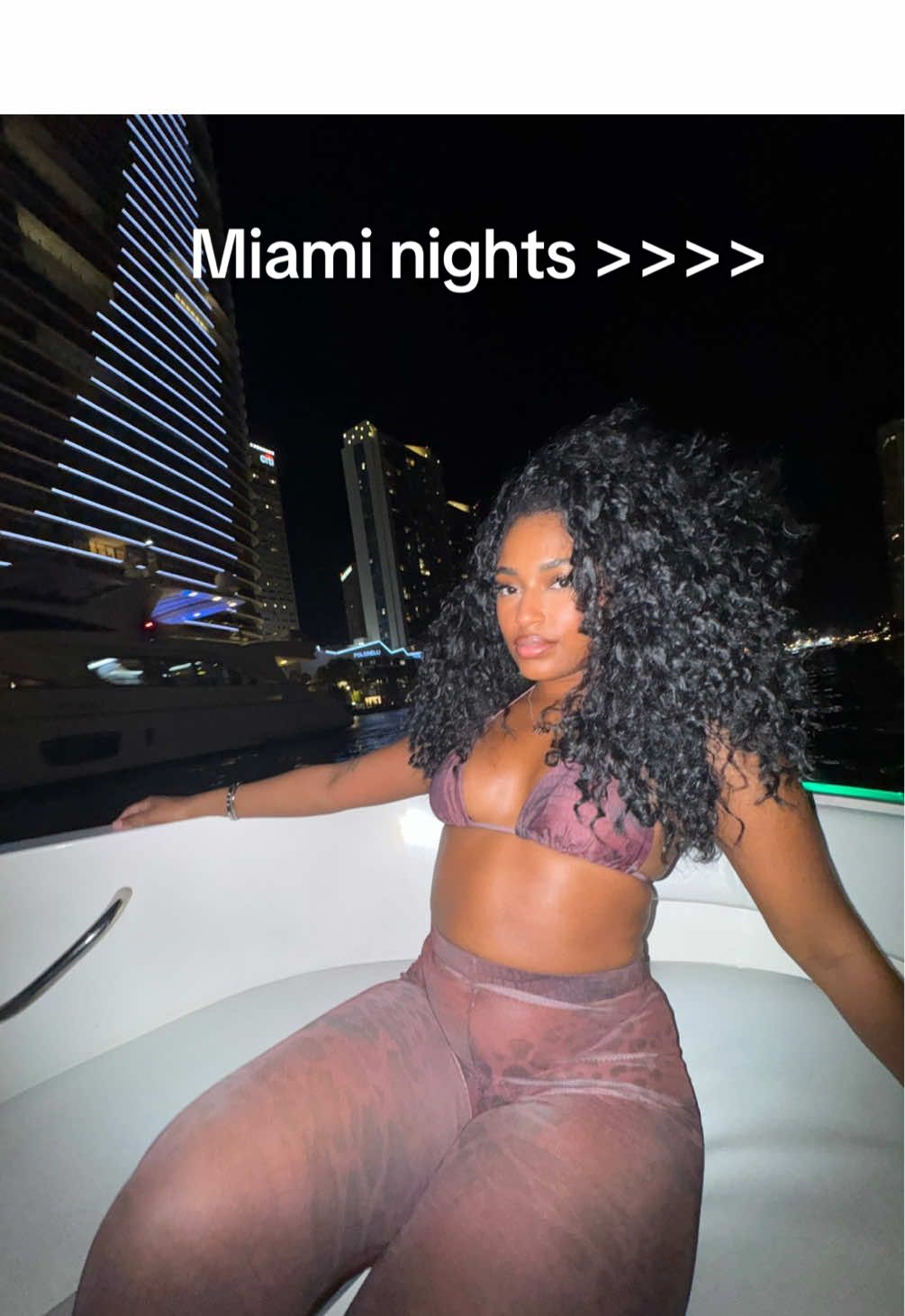 get on that boat 😍😍 it was such a beautiful ride!!! And honestly it didn’t cost that much !!  Rental service: @Bruschi Boat Rental #miamiboatrental#miamiboatrentaldDay #LanguageLearning #myaashlee 