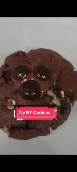 Look at this gorgeous cookies!! 3oz of deliciousness #nyccookies #nycookies #fundraiser #fccla 