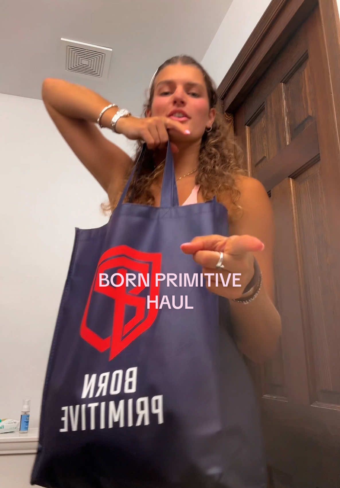 thank you born primitive 💖💖 !!! Go check them out on ig @bornprimitive 😇 #bornprimitive #activewear #gymfit #haul #workout #virginiabeach #strength 
