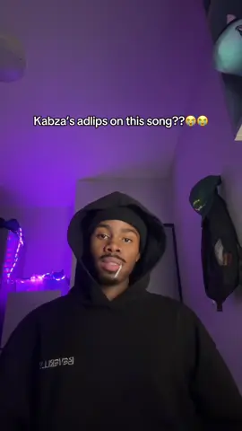 What can the king of amapiano not do??😭😭 #owen_tsh #fyp #yiyo 