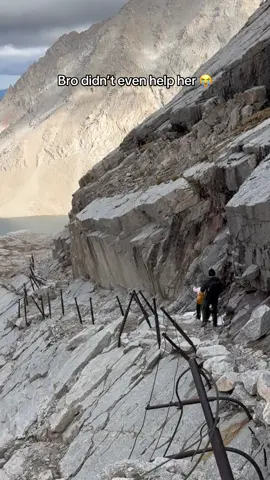 right next to a cliff… savage @Clara Ramirez 