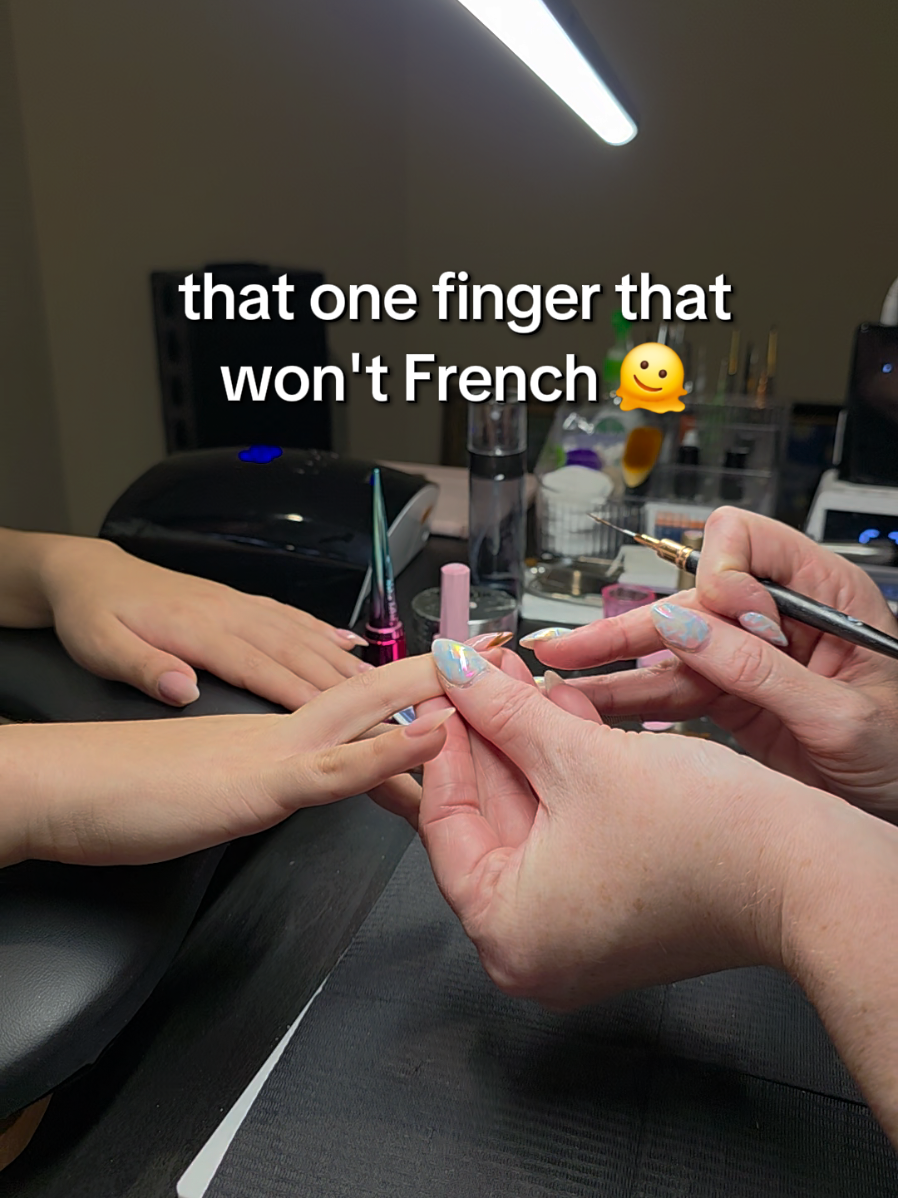 problem child #frenchnails #robert #robertitspissingmeoff #idontlikethisrock 