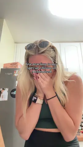 Screaming crying and throwing up @SenLinYu I’m obsessed !!! #alchemised #senlinyu #unboxing #fairylootunboxing 