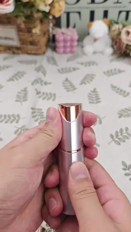 I love this pencil for my eyebrows!!!! #browtrimmer #electricbrowtrimmer#eyebrows#eyebrowtutorial #eyebrowtrimmer 