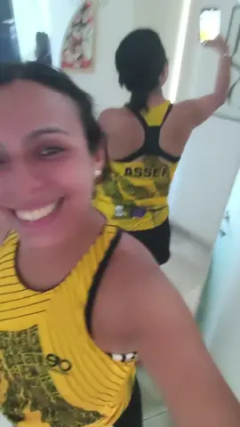 El team tiene nueva remera : con nuestros nombres 🥰 y @herrajesassef es sponsors 🙌👌✨ #Running #runningteam 