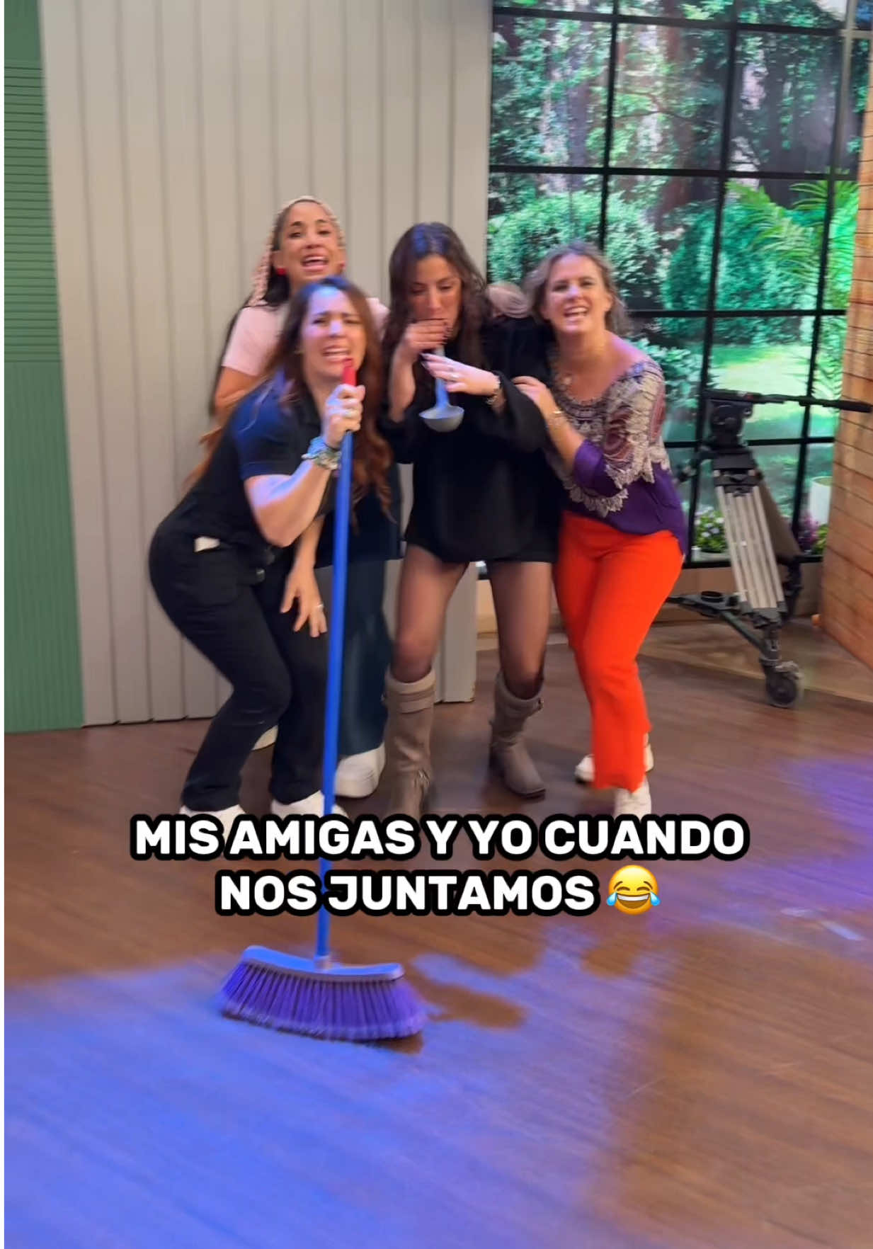 😆 Mis amigas y yo cuando nos juntamos 😂 #CuálEsTuPedido  