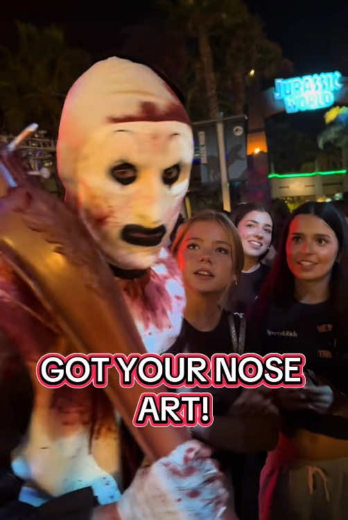 Art Clown is back#disneyland #Funny #foryou #arttheclown #halloween #fyp #funny #foryou 