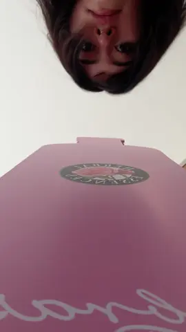 ASMR & Unboxing 🌸🌺🌷 mi calendario gigante llegó :3 gracias @user35104180911 , ya tengo vibes aseguradas para todo el 2025 💕 #VibrasRosa #VibrasRosasConHerbalEssences #HerbalEssencesMexico #HairTok #Publicidad