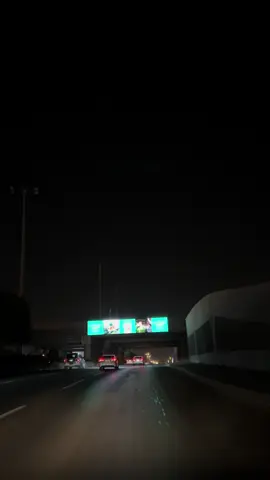 يقول بدر بن عبد المحسن : ضحّيت في كل حاجه في رجا حاجه ‏والحاجه اللي لها ضحّيت ضحت بي ‏💔