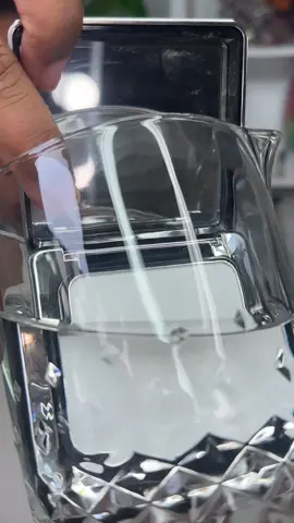 Oil control , transfer proof and waterproof ?!! Yeah give me 14 of em!! @carslan_us new 2.0 powders did NOT come to play !! #carslan #carslanpowder #pressedpowder #waterproofmakeup #fyp 