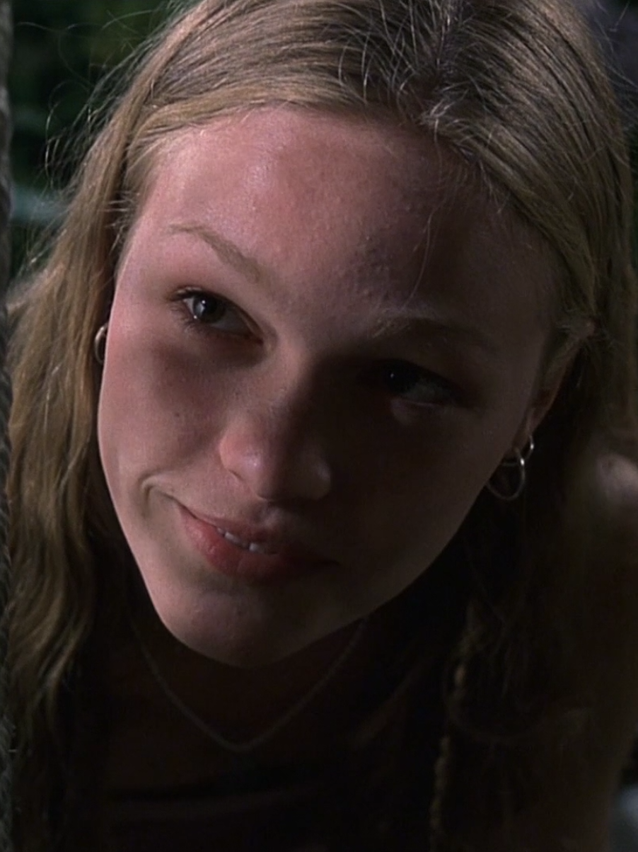 fav movie of all time <3 #10thingsihateaboutyou #heathledger #juliastiles #90s #romcom daniel caesar hold me down viral fyp edit 2000s