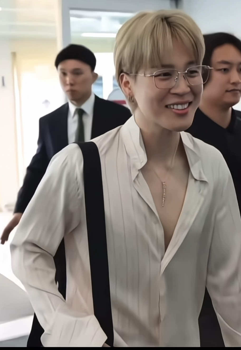 HAVE A SAFE FLIGHT JIMIN ✈️ #jimin #bts 