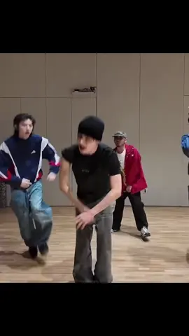 Juhoon he look so adorable,but don’t let that fool you juhoon’s dance is on joke🥰🕺🏼✨👏🏻👍🏻#cortis #코르티스 #juhoon 