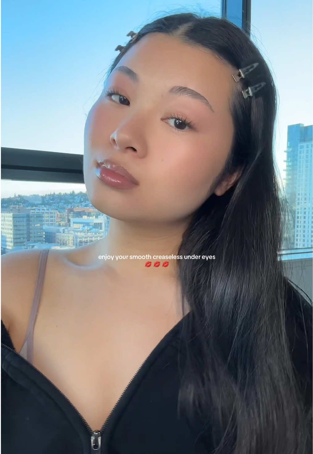 let me know if you try any of these 🤭  using: @Tower 28 Beauty serum concealer @Charlotte Tilbury airbrush flawless pressed powder @Huda Beauty easy bake loose powder #concealertips #concealercreasing #makeuptipstiktok #makeuptutorial #makeuphacks 