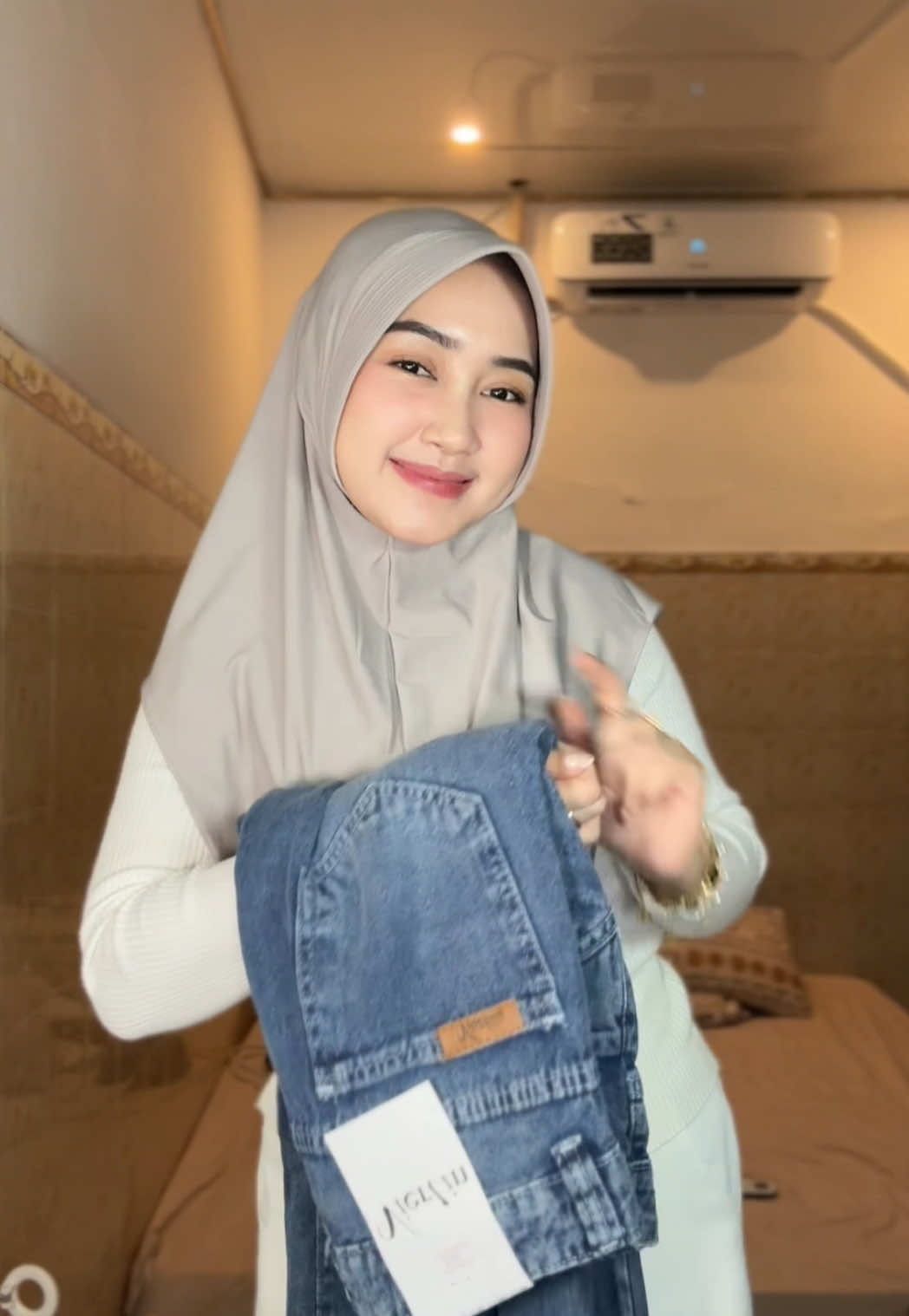 rekomendasi pilihan pilihan highwaist dan cutbray jeans  #OOTD #jeans 