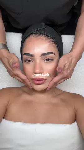 hydrafacial + a peel will leave you GLOWING… 