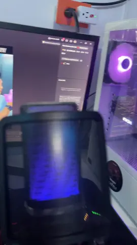 Apoyen ❤️❤️#tiktoklive #live #streamer #stream #LIVEIncentiveProgram 