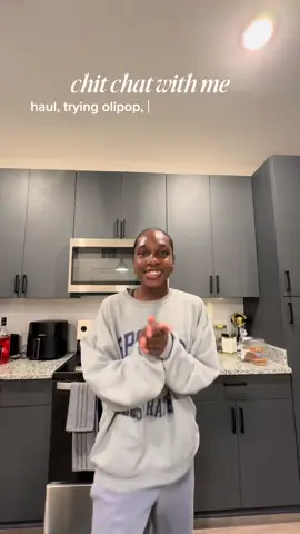 I’m excited to try all the @OLIPOP flavors and for my run club @Dear, Run club 💌 to start Saturday!  #chitchat #lifeupdate #runclub @Nike 