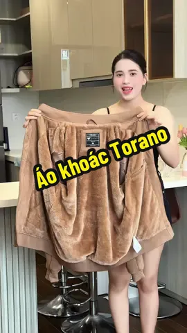 Thay vì mua áo rẻ nhanh hỏng thì các anh mua hẳn hàng cao cấp đi mua một lần nhưng mặc bền cả vài năm#kieugialinh #aokhoacnam #torano 