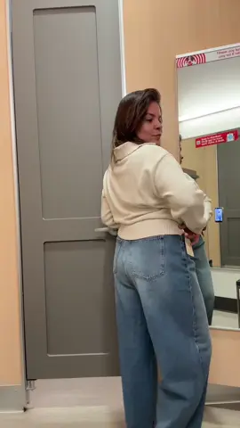 Bueno tan feo no se ven 🤭 Alguien más les parece feo? #barreljeans #barreljeansoutfit #jeanshack 