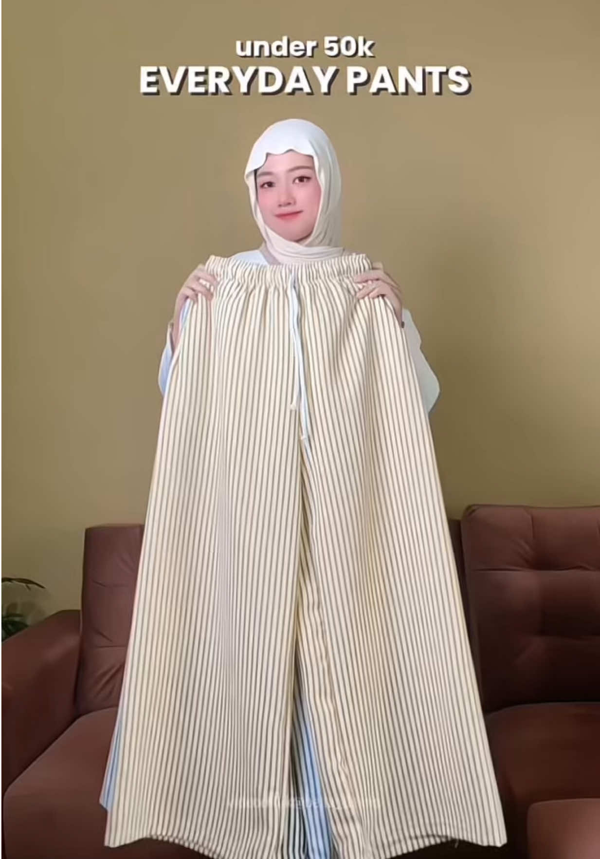 Bahan nya tebel ga nerawang loh #everydaypants #celanagaris #stripepants #celanaviral 