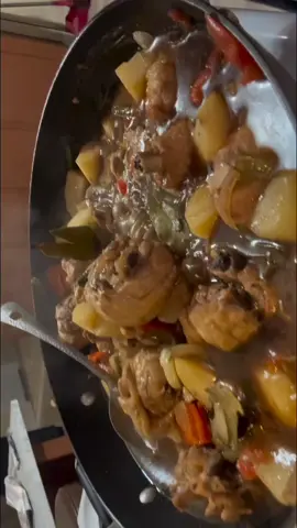 Chicken adobo yummy!!!.. #followerseveryonehighlights #philippines #america #justforfun 