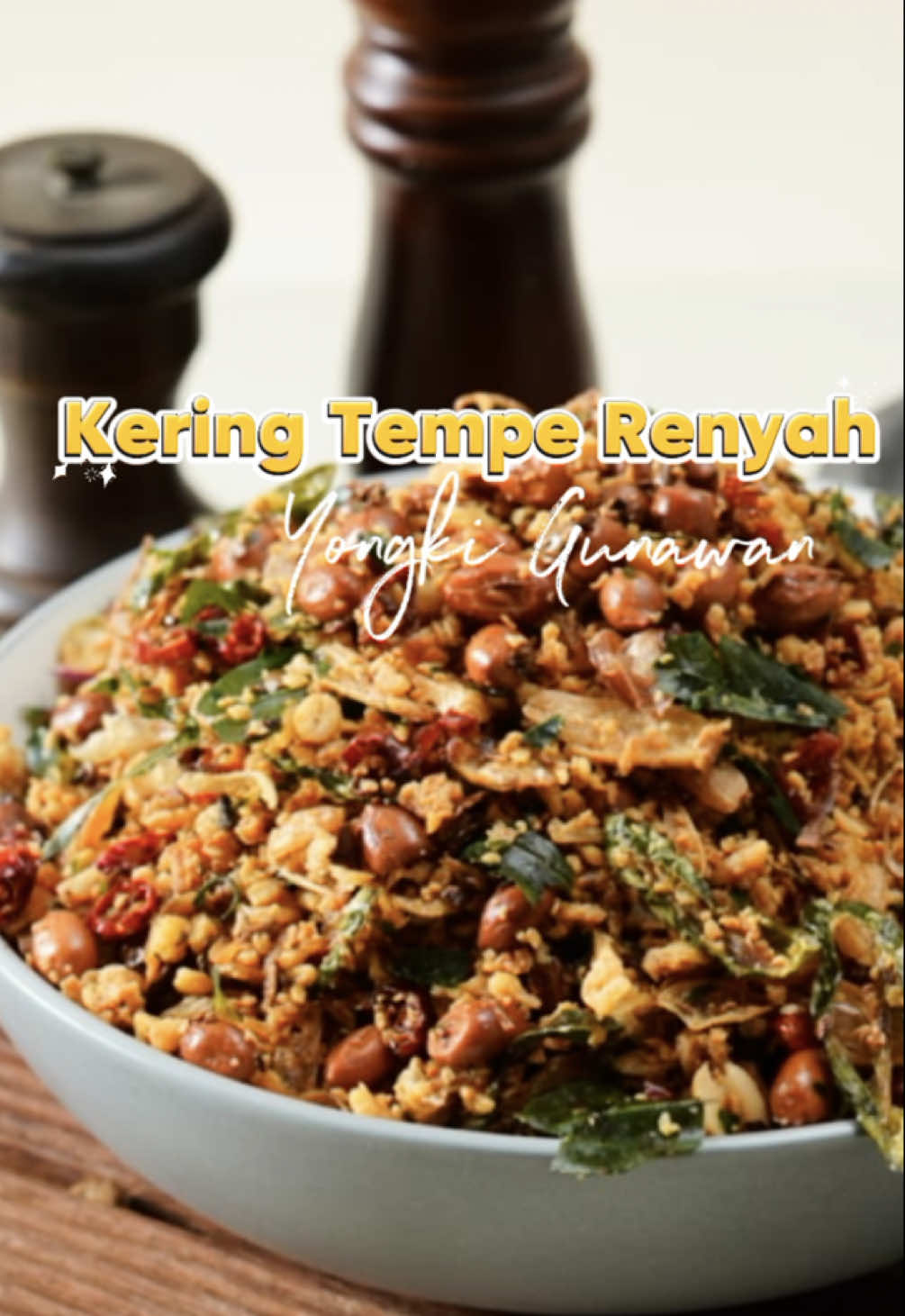 KERING TEMPE PARUT CABE RENYAH WANGI CRISPY. Kok panjang amat namanya. Tapi apapun namanya silahkan kasih nama sendiri ya. Simak baik2 resepnya di video dan pantengin resepnya dan cara membuatnya. Jangan lupa Follow ya buat tambah semangat saya berkreasi menu2 yg bisa buat jualan oke! Selamat mencoba
