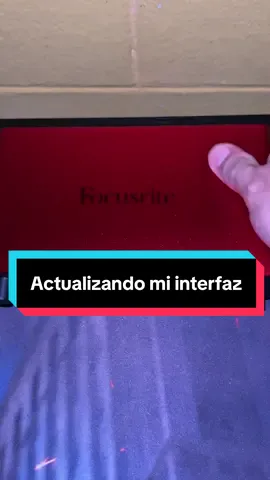 Cambio de interfaz (M-Audio → Scarlett 2i2) Dejo atrás mi vieja M-Audio M-Track y me paso a la Scarlett 2i2 🔥 Mejor calidad, más opciones y sonido pro. ¿Qué interfaz usas tú? 👇🎶 #HomeStudio #Scarlett2i2 #AudioPro #guitarrista #bajistas 