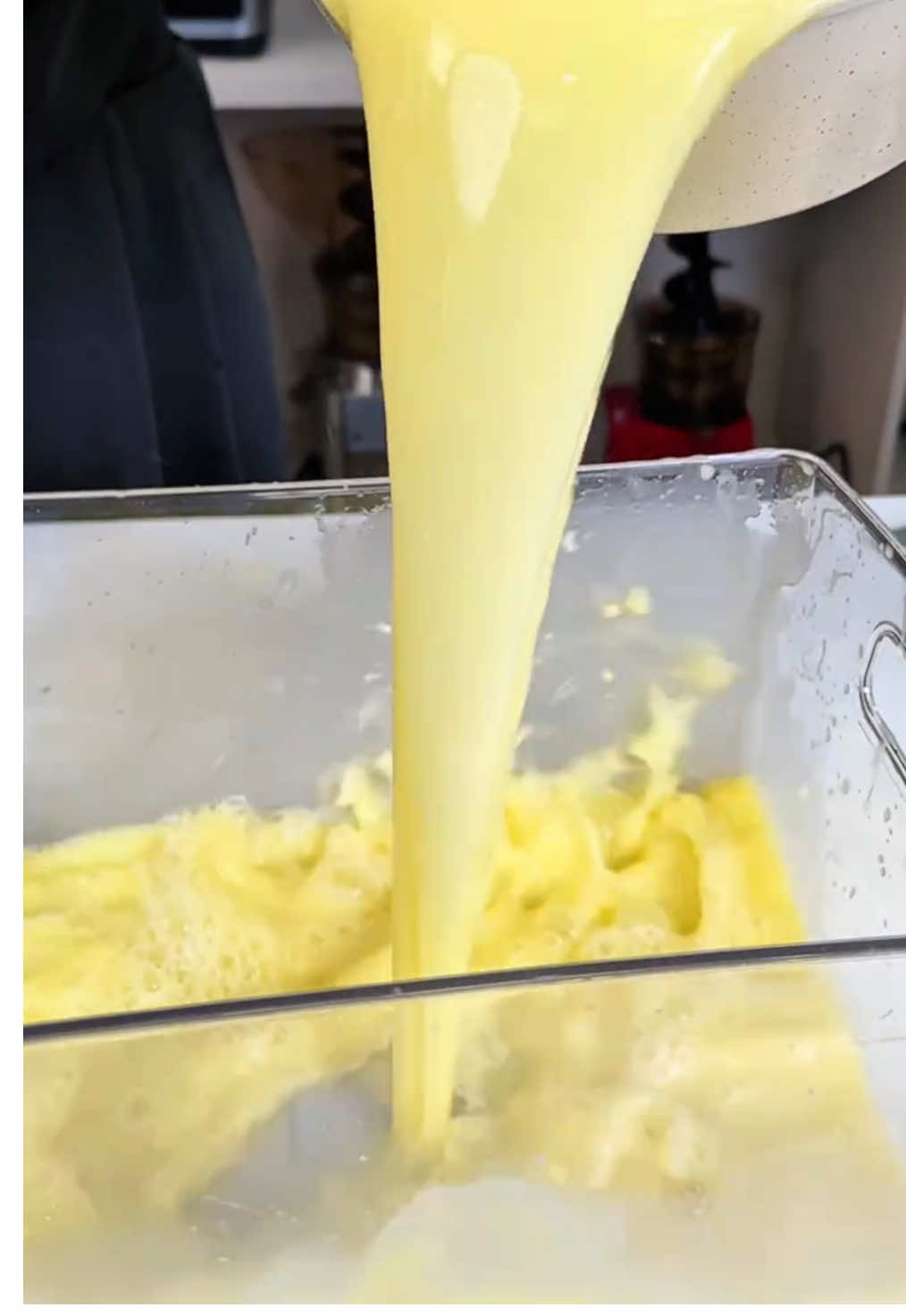 🌽 Fresh Corn Juice in Seconds! Commercial slow juicer – fast, efficient, and smooth taste. Perfect for juice bars & restaurants. #cornjuice #juicer #JuiceBar #healthydrinks #coldpressjuicer