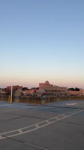 Food trucks 🍔🌭🥙🍿🍻 #foodtruck #fyp 