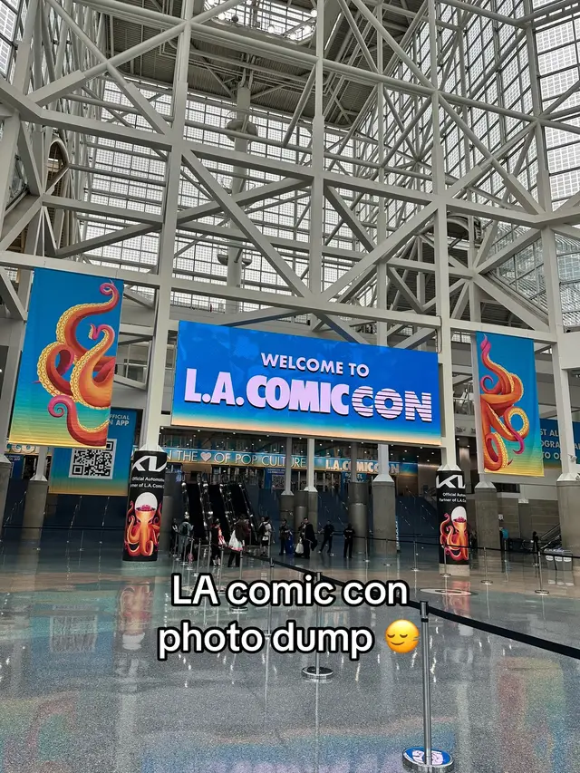 birthday shenanigans vending at LA comic con!!! @L.A. Comic Con @Matthew lillard  #lacomiccon #comiccon #scoobydoo 