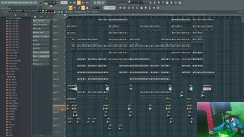 brand new riddim coming soon #zvirikohere #hilightseveryonefollowers #machekanomusic #reelsfb #ticktok 