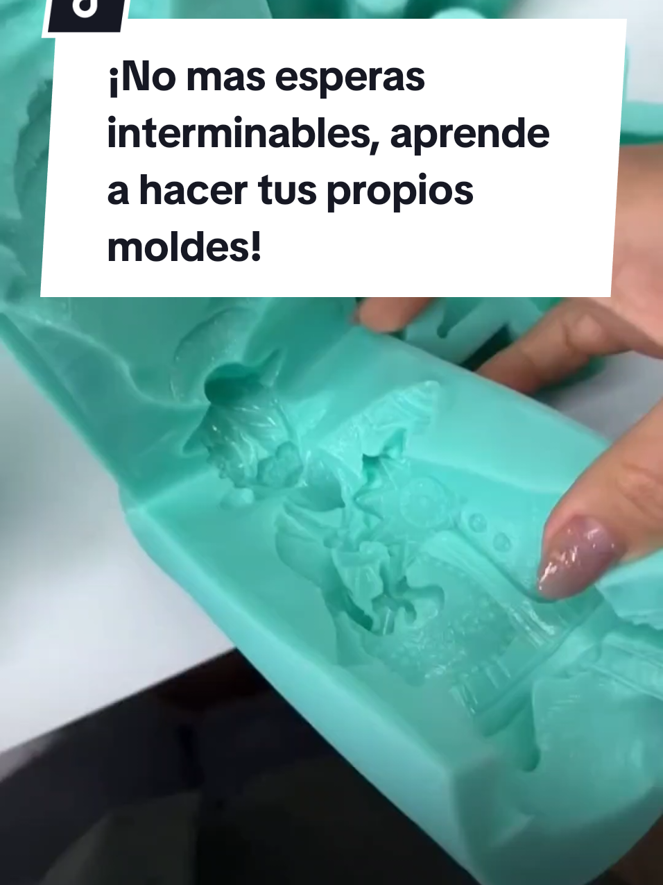 Aprende a hacer tus propios moldes de silicona sin esperas interminables para más información dale click en el enlace de mi perfil  #MoldesDeSilicona #velas #jabones #resina #EmprenderDesdeCasa 