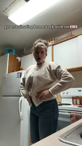 More cleaning today (can you tell I don’t want to do school lol) what’s ur fav procrastination method #utahcontentcreator #cleaningtiktok #fentysuperbrandday #microinfluencer #nightroutine 