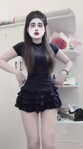 Xinh gái thơm anh cái 🫢