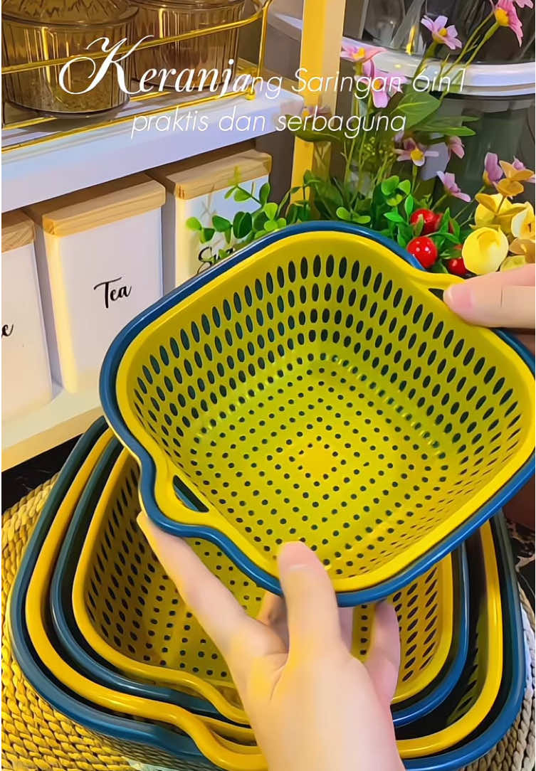 Yang cari baskom atau keranjang praktis sudah ada saringannya nih aku rekomendasiin keranjang 6in1 ini, lebih praktis serbaguna pasti kepake 😉 #keranjangsaringan #baskom #wadahserbaguna 