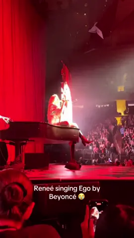 @reneé + @Beyoncé 😭😭😭 #fyp #reneerapp #msg 