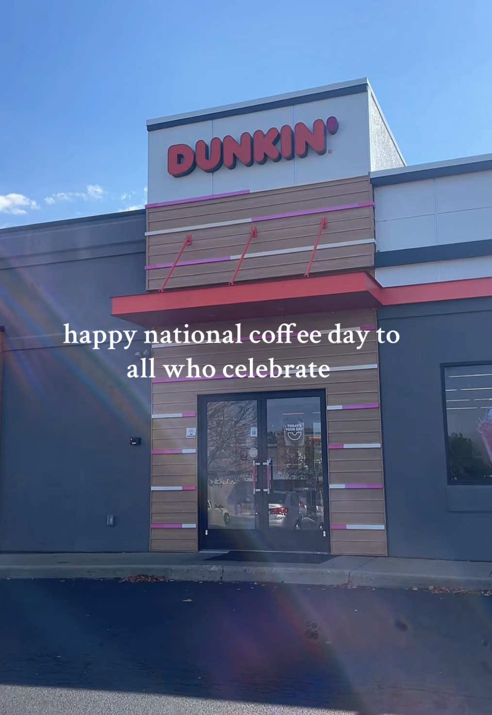 @Dunkin' i love you & your 100 point order ahead mondays 🤭☕️💖 #nationalcoffeeday #coffee #dunkin #icedcoffee #monday 