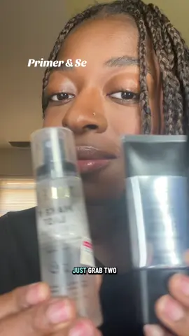What do you think of this duo? I still enjoy using these two products together, but they can’t last a whole work day. I either need to use more powder or just find a setting spray that has a bit more longevity to it🤷🏾‍♀️ Products: @Smashbox Cosmetics Photo Finish Primer @Milani Cosmetics Make It Last Setting Spray
