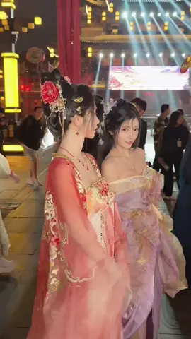 xiaomai&xiaoshui#chinesegirl #hanfugirl #hanfu 