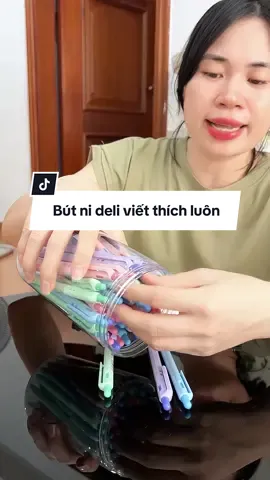 Bút bi deli viết vừa đẹp lại rẻ. Các bác mua ở giỏ hàng nha. #butbi #butbixanh #butbigel 