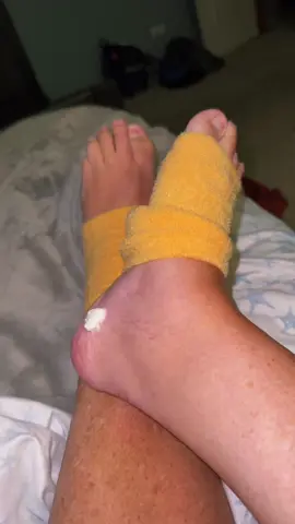 The easiest self-care hack for baby-soft heels 🧦💧I never miss a night @Dr. Frederick’s Original #DrFredericks #viralontiktok #selfcareathome #skincarefinds #tiktokshopcreatorpicks 