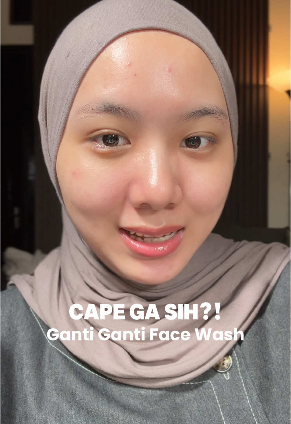 emang agak susah yaa klo pilih facewah, apalagi oily dan sensitif🥲 @lightplus #LightPlusFaceWash #reviewlightplus #Niacinamide #FacialWash #LightplusbyWardah #Brightening #Glowing 