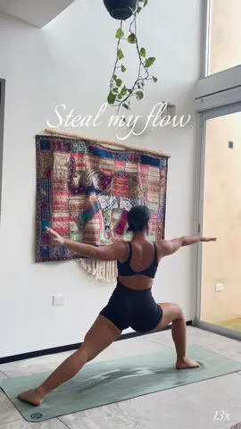 #stealmyflow #yoga #vinyasa #hanstand #spinehealth 