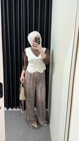 Celana cwj emng thebest🤎#inspirasiootd#otdfashion#fyp  
