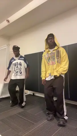 I would anyways 🫣🔥 | DC:Me #fyp #viral #dancechallenge #sakadotnyc #blowthisup 