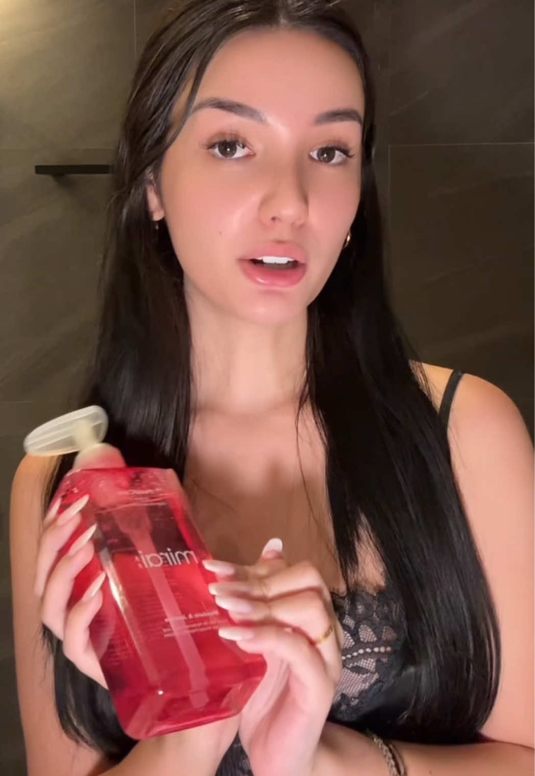 Loving this body wash 🌺 